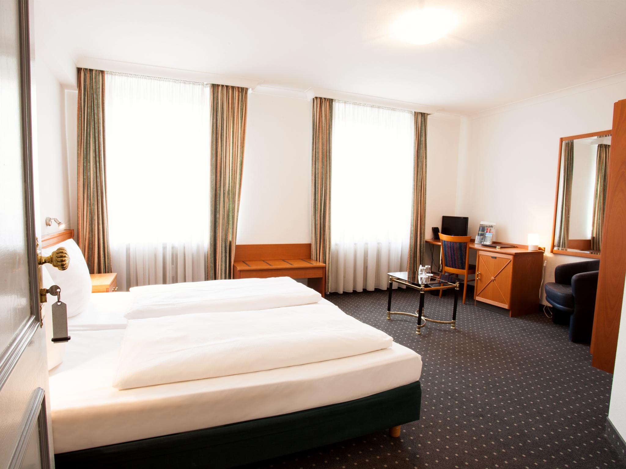 Ina Hotel Royal Kolín nad Rýnem Exteriér fotografie