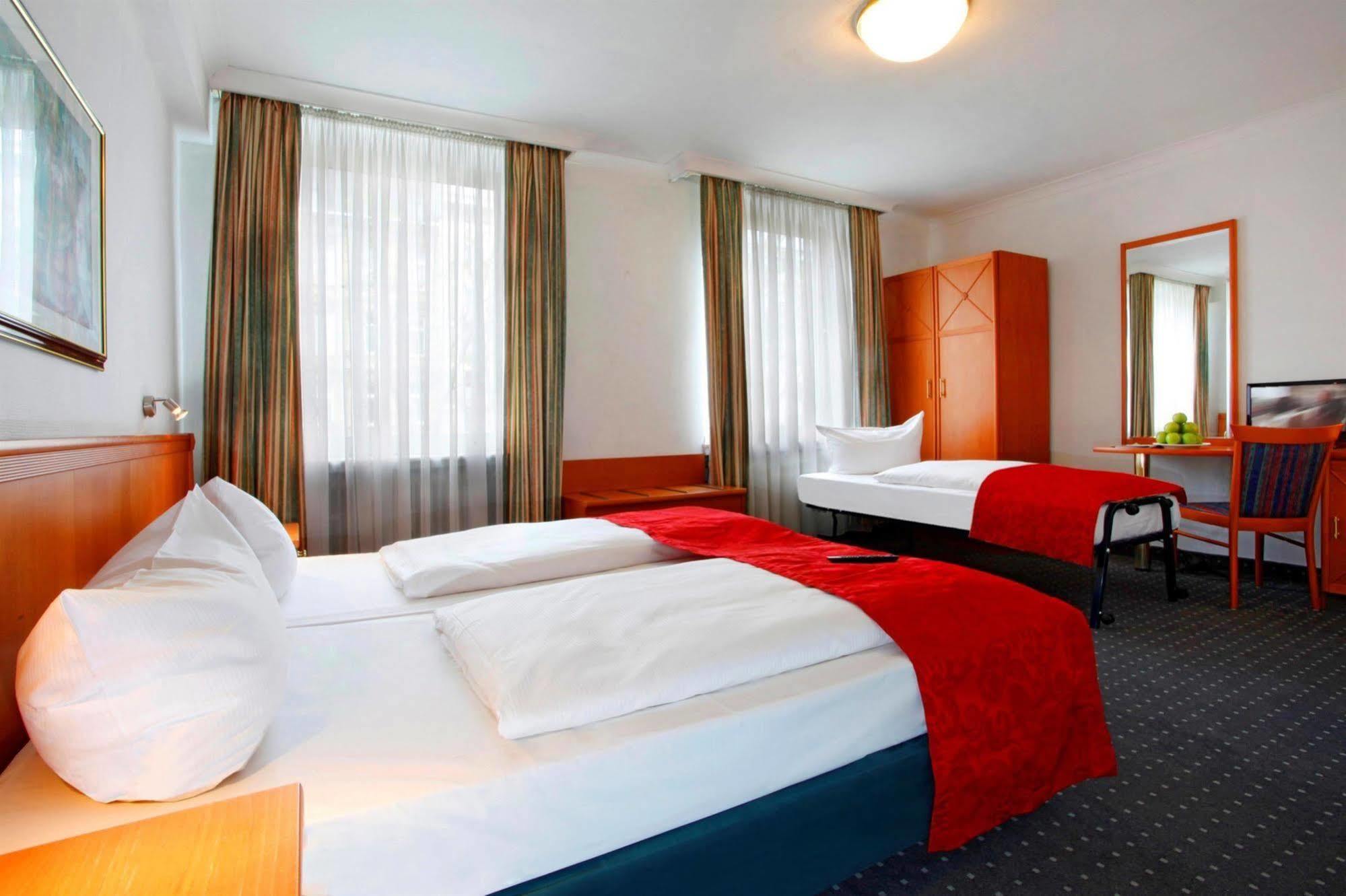 Ina Hotel Royal Kolín nad Rýnem Exteriér fotografie