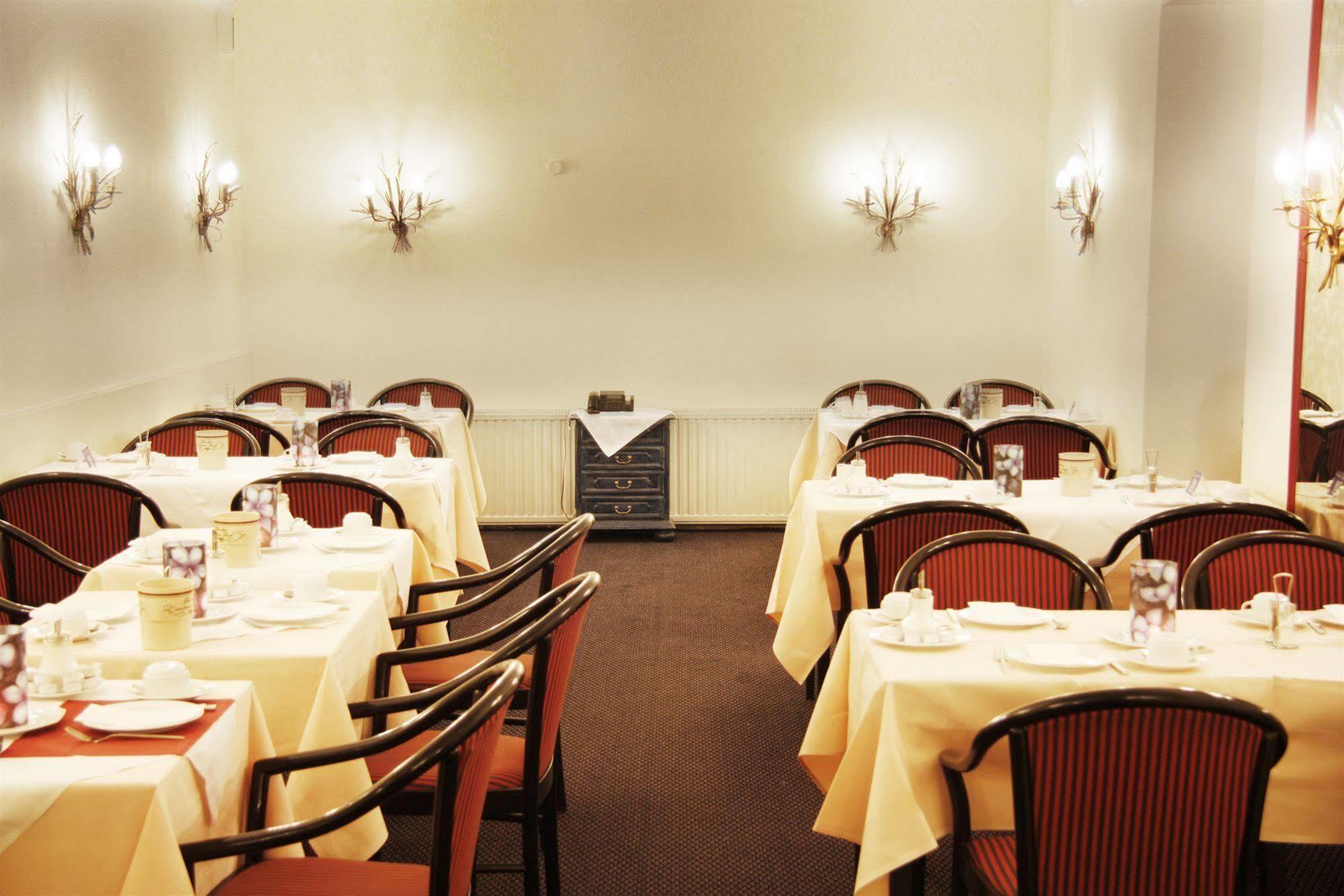 Ina Hotel Royal Kolín nad Rýnem Exteriér fotografie